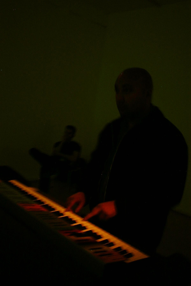 onthekeys2.jpg 228.3K